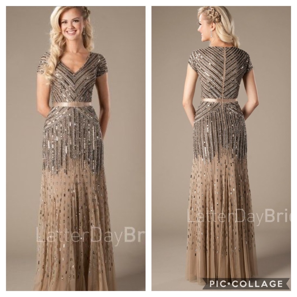 Adrianna-Papell beaded short sleeves V-Neck long evening Gown - Picture 1 of 16